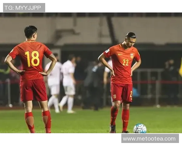 恒大与绿地申花激战正酣比分悬念不断引发球迷热议